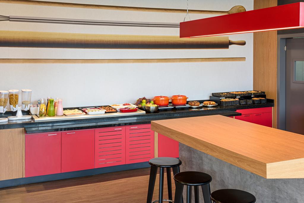 Ibis Guaiba Hotel Екстериор снимка